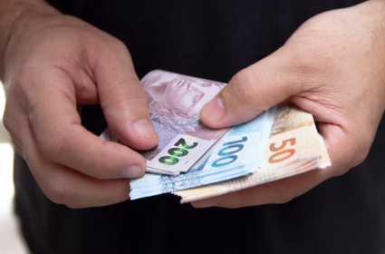 Salário mínimo de 2026 será de R$ 1.621: impactos para empresas e trabalhadores
